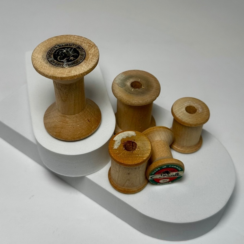 Vintage Wooden Thread Spools –Eaton’s, Coats, Mercerized – Set of 5 - Picture 3 of 4